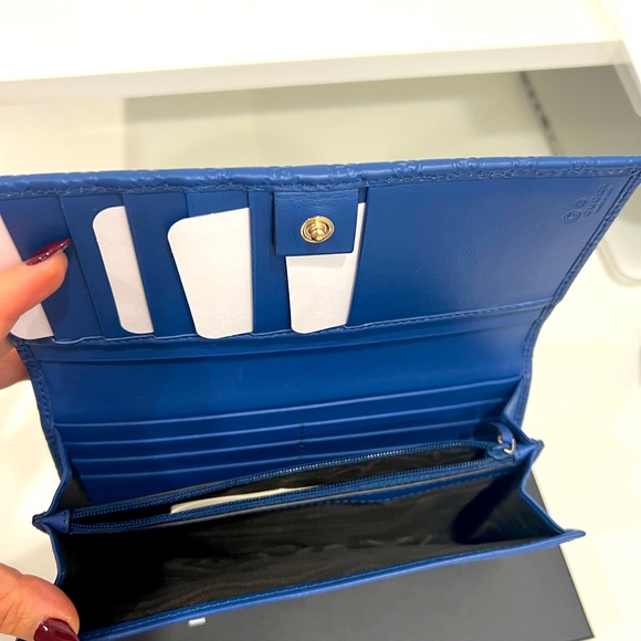 Authentic Gucci wallet - Picture 3 of 5
